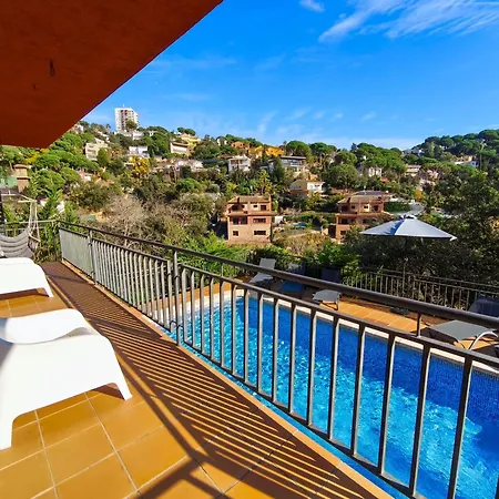 Pinzon, Gezellige Familievilla Met Groot Zwembad. Lloret de Mar