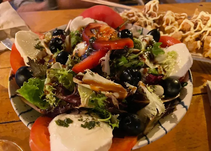 Pinzon, Gezellige Familievilla Met Groot Zwembad.