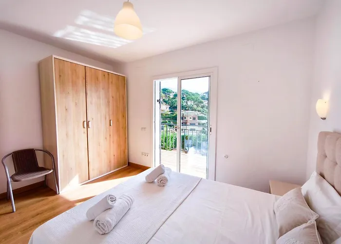 Pinzon, Gezellige Familievilla Met Groot Zwembad.