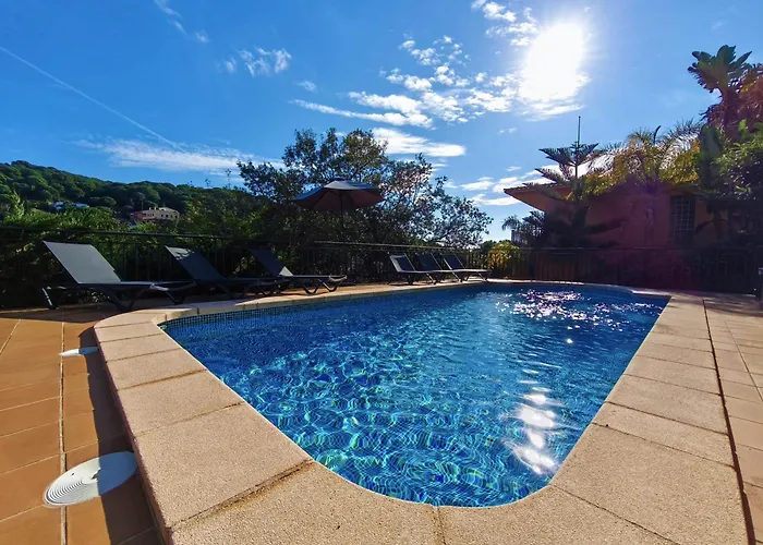 Apartamento Pinzon, Gezellige Familievilla Met Groot Zwembad. *