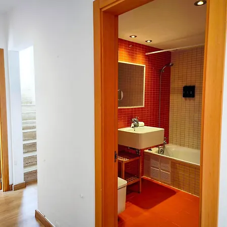 Pinzon, Gezellige Familievilla Met Groot Zwembad.