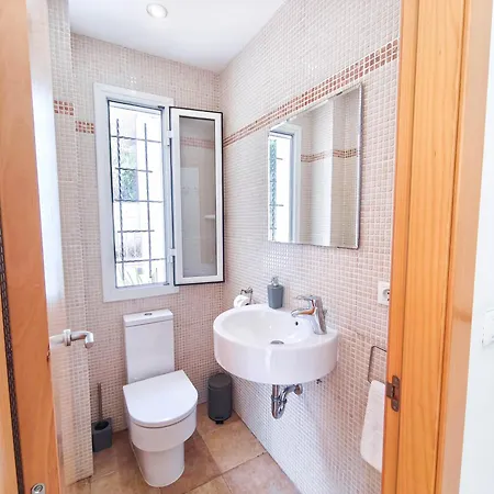 Pinzon, Gezellige Familievilla Met Groot Zwembad. Lloret de Mar