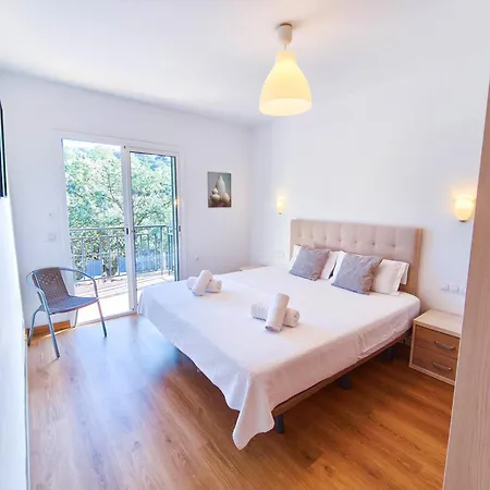 Pinzon, Gezellige Familievilla Met Groot Zwembad. Lloret de Mar