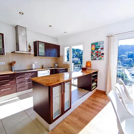 Pinzon, Gezellige Familievilla Met Groot Zwembad. *