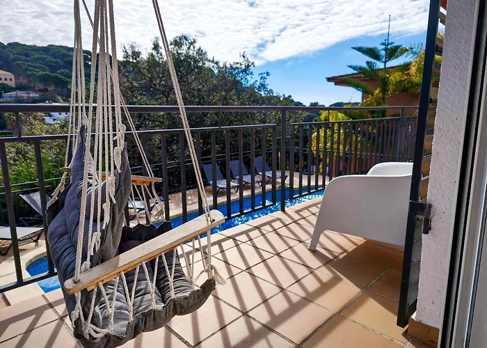 Pinzon, Gezellige Familievilla Met Groot Zwembad.