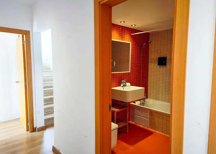 Pinzon, Gezellige Familievilla Met Groot Zwembad.