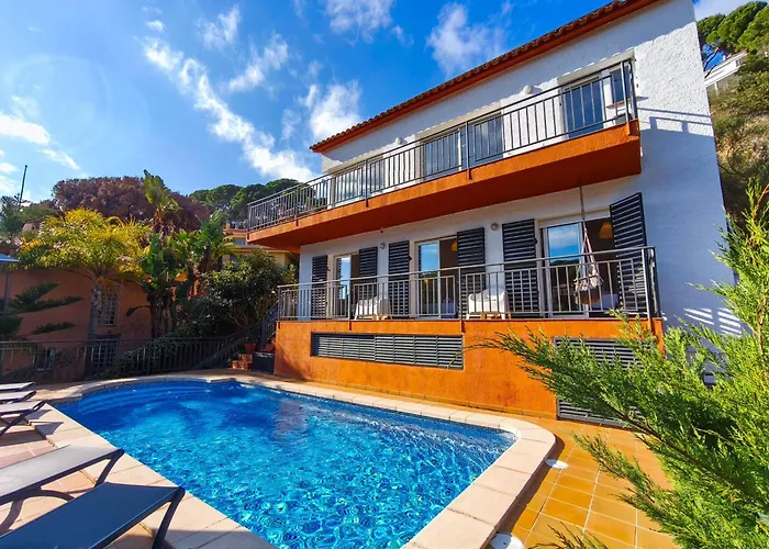 Pinzon, Gezellige Familievilla Met Groot Zwembad. Appartamento